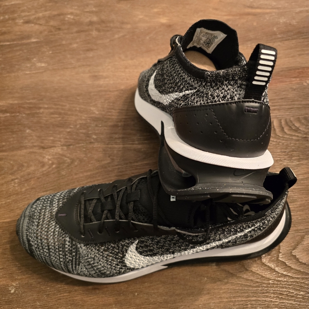 Nike Flyknit Racer Oreo - Picture 7 of 9